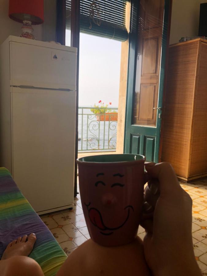 Hostel Beach House Giardini Naxos Esterno foto