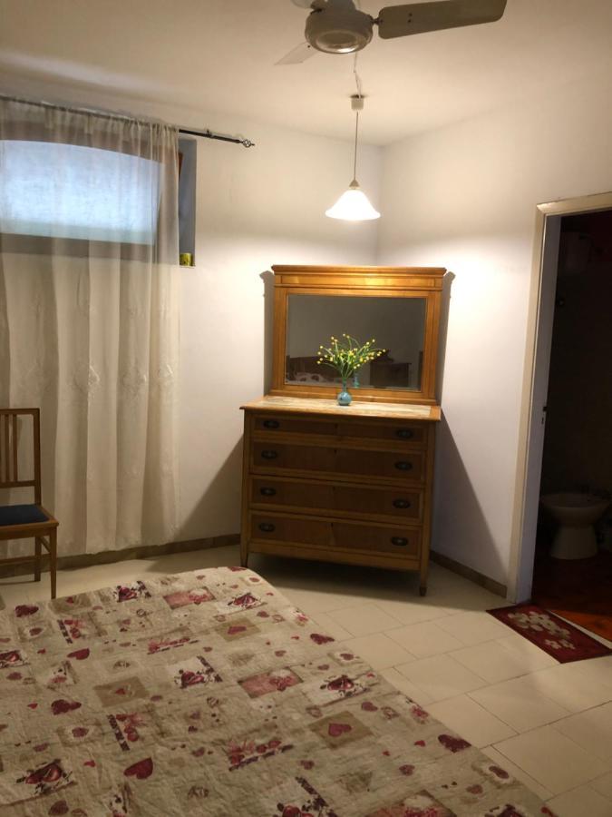 Hostel Beach House Giardini Naxos Esterno foto