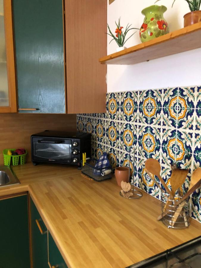 Hostel Beach House Giardini Naxos Esterno foto