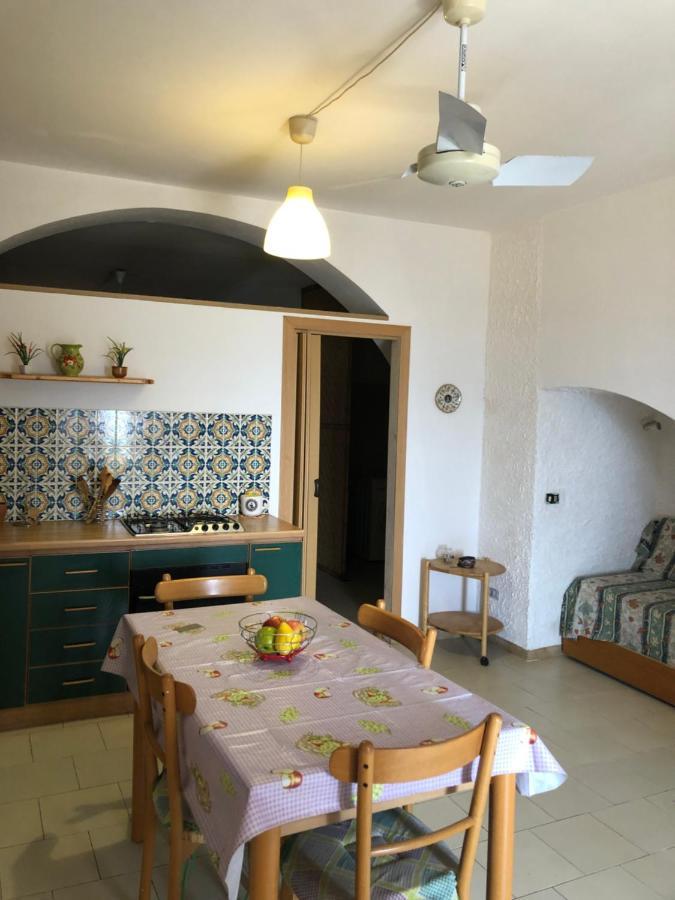 Hostel Beach House Giardini Naxos Esterno foto